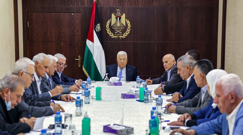 إصلاحات استجابة للضغوط.. هل تستعد السلطة الفلسطينية للعودة إلى غزة؟